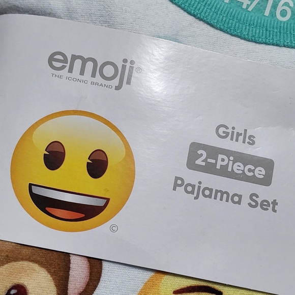 Emoji Graphic 2pc Pajama Set (various sizes) - Picture 3 of 10